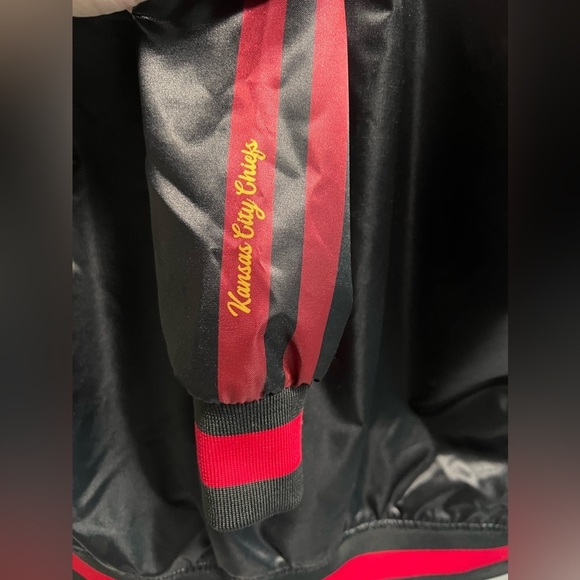 MITCHELL & NESS Women’s KC Chiefs Black & Red Starter Jacket - Size XS. - Picture 3 of 10